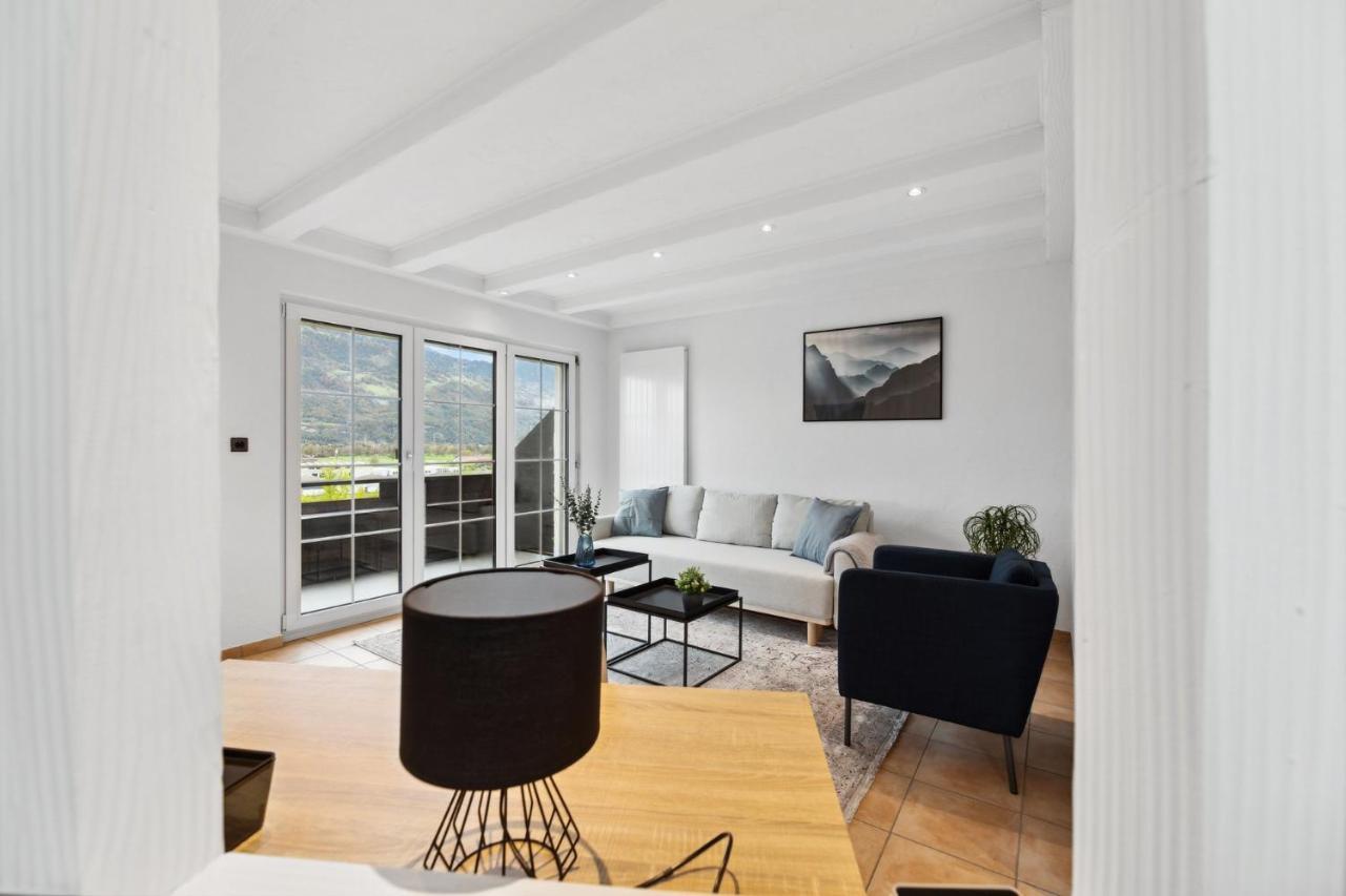 Sonniges Apartment Mit Traumhaftem Bergblick ブフス エクステリア 写真