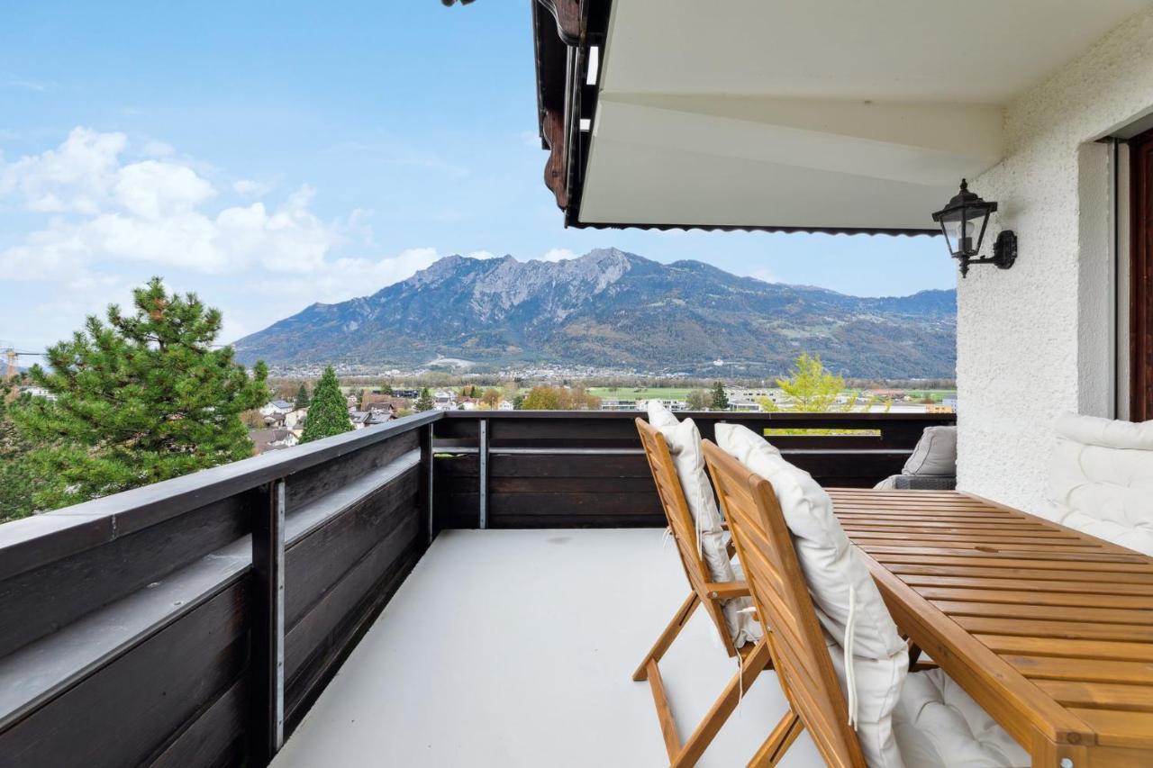 Sonniges Apartment Mit Traumhaftem Bergblick ブフス エクステリア 写真